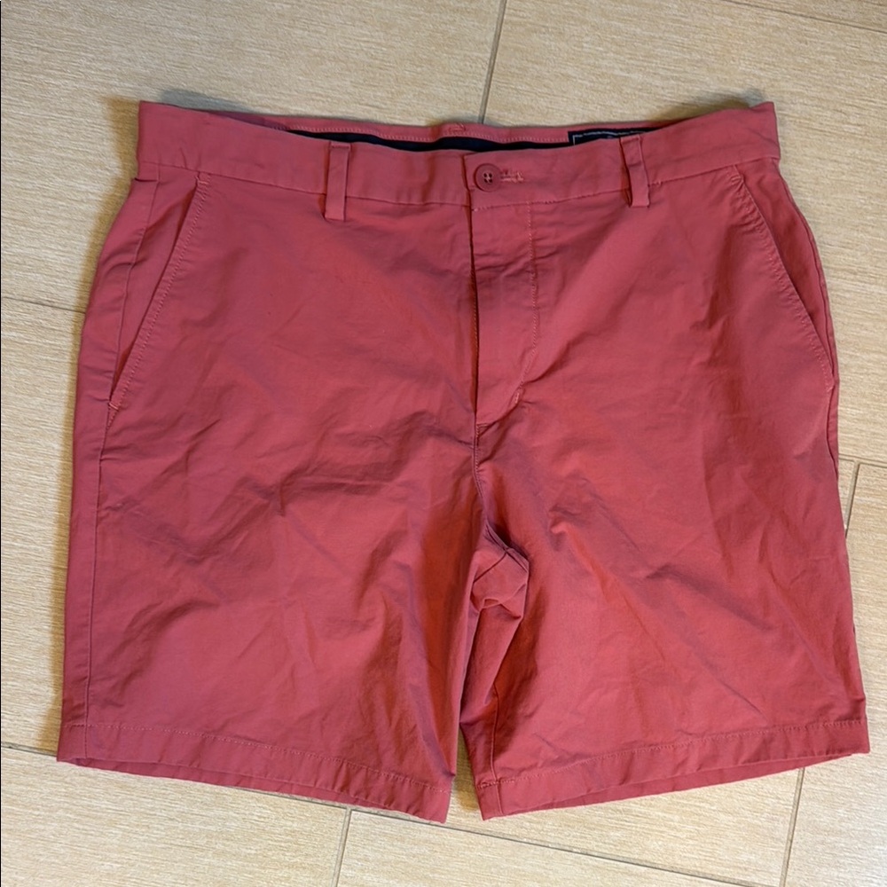 Vineyard Vines Men's Salmon Flat Front Shorts